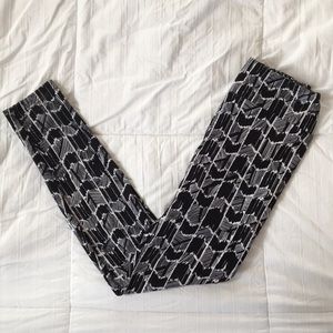 LuLaRoe black and White leggings
